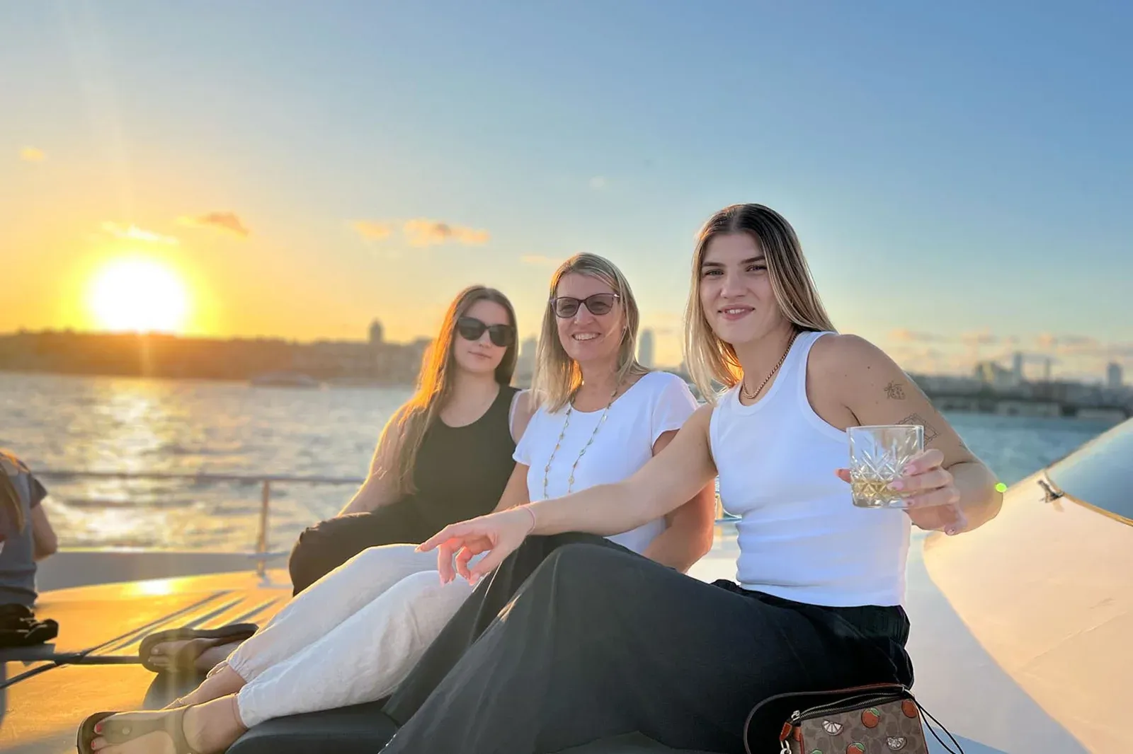 Bosphorus Sunset Cruise Istanbul Bbsnst